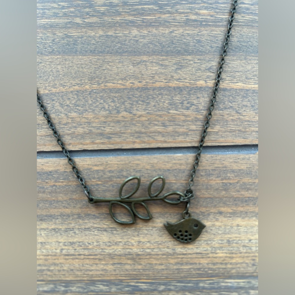 Women's Antique Brass Gold Bird Leaf Pendant Necklace Statement Necklace Branch